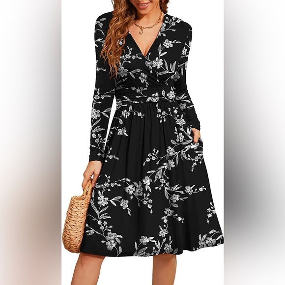 Women’s Black Dress - Picture 1 of 3